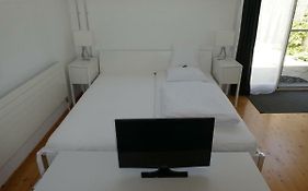 Studio Elegant